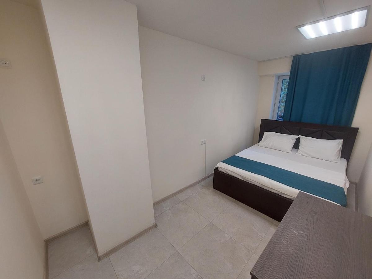The Best Hotel-Hostel Yerevan Bagian luar foto